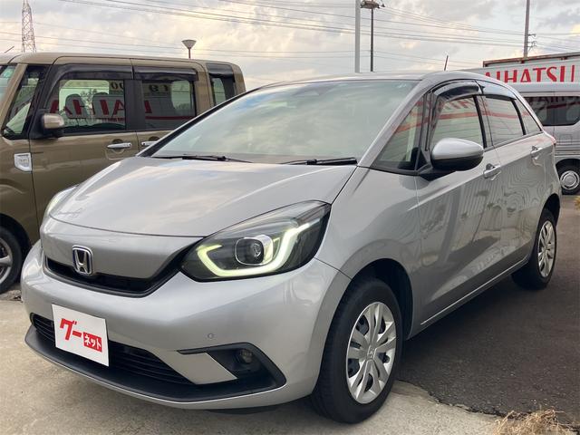 フィット(ホンダ) ｅ：ＨＥＶベーシック　４ＷＤ　ＥＴＣ　クリアランスソナー　オートクルーズコントロール　レーンアシスト　衝突被害軽減システム　オートライト　ＬＥＤヘッドランプ　スマートキー　電動格納ミラー　ＣＶＴ　盗難防止システム 中古車画像