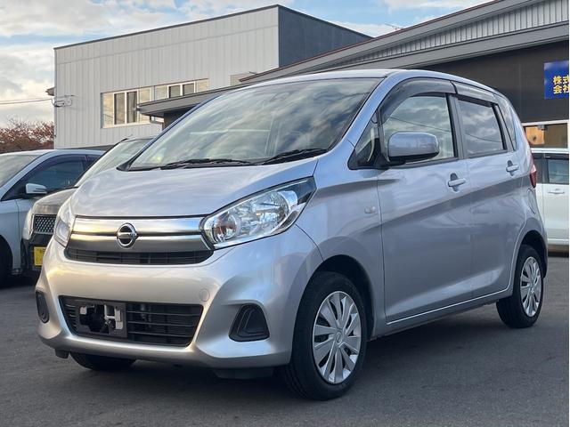 デイズ(日産) Ｓ　４ＷＤ　衝突被害軽減システム　キーレスエントリー　アイドリングストップ　電動格納ミラー　シートヒーター　ベンチシート　ＣＶＴ　ＡＢＳ　ＥＳＣ　ＣＤ　ミュージックプレイヤー接続可　衝突安全ボディ 中古車画像