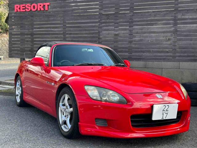 ベースグレード　６速ＭＴ　プッシュスタート　キーレス　１６インチアルミ　社外ステアリング　ＨＩＤ　ＣＤ　オープン