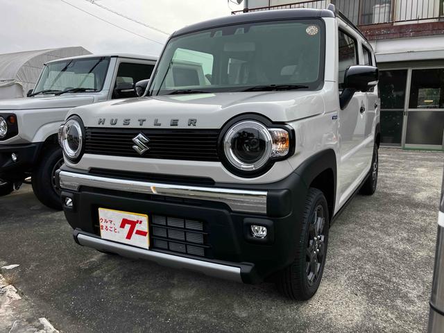 車両周辺をカメラ映像で確認できる機能！全周囲カメラ！ アイドリングストップ　電動格納ミラー　シートヒーター　ＣＶＴ　ＡＢＳ