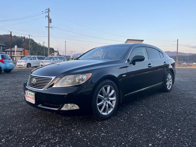 ＬＳ４６０　バージョンＣ　スマートキー　プツシュスタート　ナビ　バックカメラ　ＥＴＣ　サンルーフ　革シート　シートエアコン　クルーズコントロール