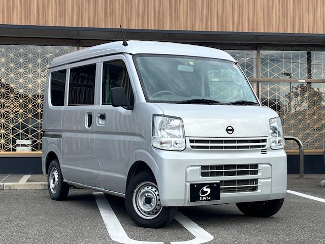 日産 ＮＶ１００クリッパーバン ＤＸ　４ＷＤ　５ＭＴ　ハイルーフ　エアコン　パワステ　４ＷＤ　５ＭＴ　ハイルーフ　エアコン　パワステ