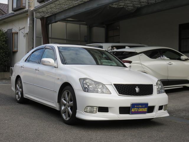 クラウン(トヨタ) アスリート　６０ｔｈスペシャルエディション　黒革シート　サンルーフ　スマートキー　ＥＴＣ　ＨＤＤナビ　バックカメラ　スカッフイルミネーション 中古車画像