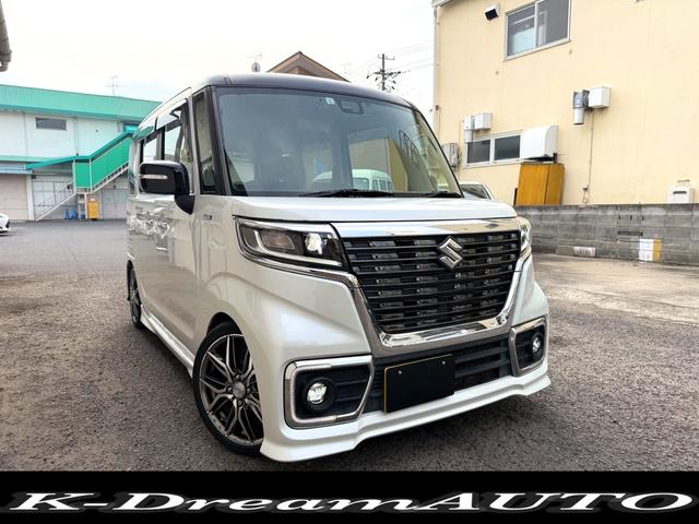 程度の良いスペーシアカスタムＨＶ入庫致しました！ 高級感漂う白×黒ツートンにローダウンに社外アルミ！存在感抜群でカッコ良い