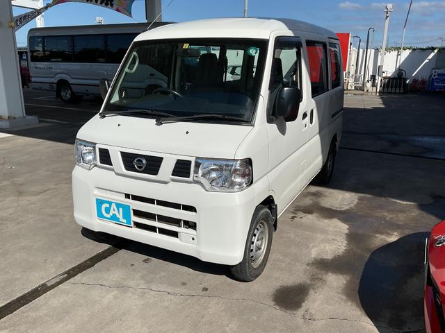 ＮＶ１００クリッパーバン(日産) ＤＸ　５ＭＴ　４ＷＤ　パワーステアリング　両側スライドドア　エアコン　クーラー　運転席エアバック　助手席エアバック 中古車画像