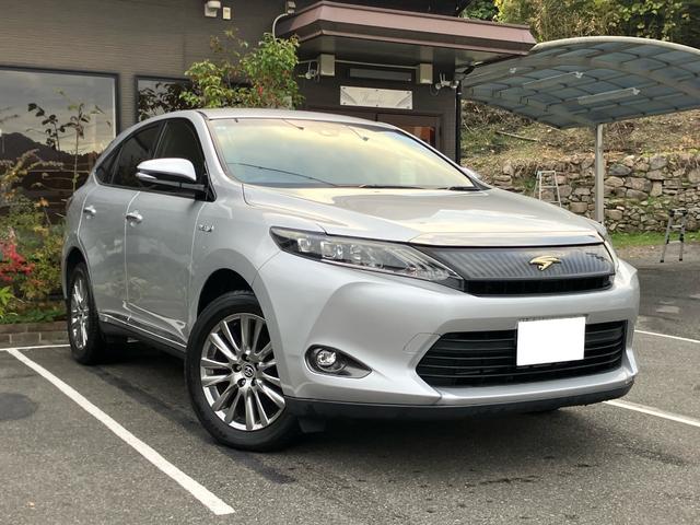 ハリアーハイブリッド(トヨタ) 　４ＷＤ　ハーフレザーシート　パワーシート　電動リアゲート　オートクルーズコントロール　電動格納ミラー　スマートキー　アイドリングストップ　バックカメラ　オートマチックハイビーム　ＳＤナビ 中古車画像