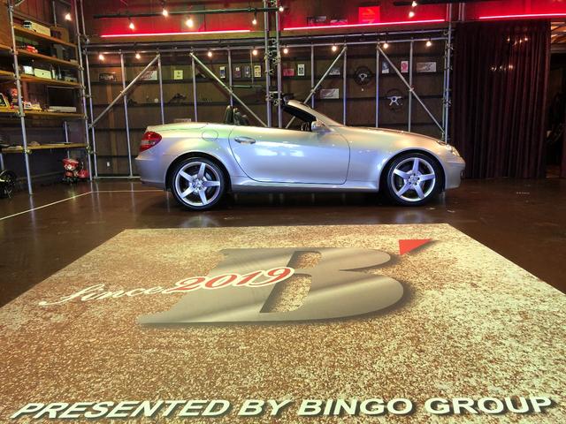 メルセデス ベンツ ｓｌｋｓｌｋ３５０ 正規ディーラー車の中古車 車体価格126万円 05 平成17 年式 走行4 4万キロ 車体色イリジウムシルバーメタリック 広島県福山市箕島町５８１６ １０６ ｂ ビーダッシュ の在庫 グーネット中古車