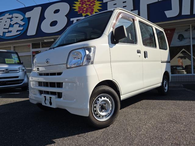 狭いスペースでも楽々開閉！スライドドア付！