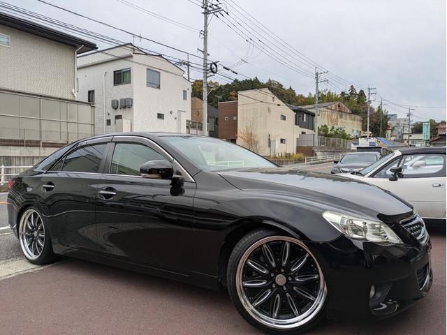 現在社外のマフラーが付いていますが純正に戻します