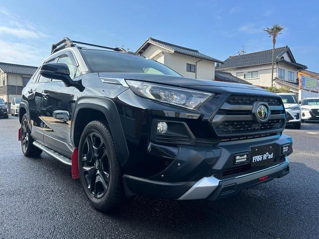 アドベンチャー　４ＷＤ　ＴＲＤバンパーガード　モデリスタサイドステップ　ルーフラック　ブラインドモニターセット　レーダークルーズ　衝突軽減　９型ナビ　ＵＳＢ　Ｂｌｕｅｔｏｏｔｈ　ＥＴＣ　ドラレコ