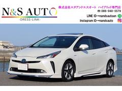 トヨタ　プリウス　Ａプレミアム　モデリスタエアロ　サンルーフ　９型ナビ