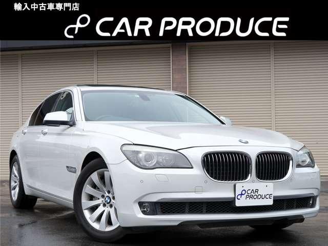 ７４０ｉ　黒革シート・サンルーフ・パワーバックドア・前後ソナーセンサー・純正ナビ・バックカメラ・ＴＶ・Ｂｌｕｅｔｏｏｔｈ・パワーシート・シートヒーター・シートメモリー・オートワイパー・電動パーキングブレーキ(1枚目)