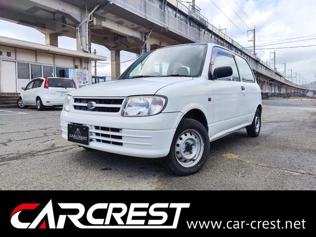 TA 5速マニュアル 4ナンバー登録車 軽貨物 3ドア エアコン パワーステアリング 衝突安全ボディ 純正ラジオデッキ 荷台フラット(1枚目)
