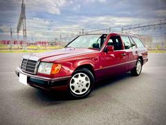 メルセデス・ベンツ　Ｅクラスステーションワゴン　３００ＴＥ　ディーラー車　アルマンダイレッド　記録簿多