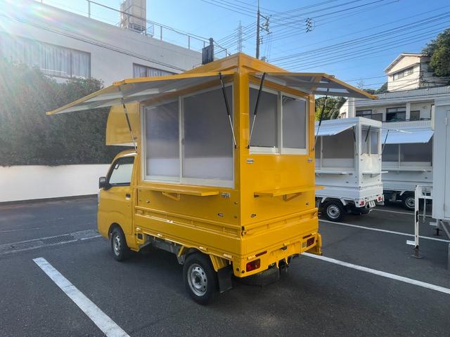 ハイゼットトラック(ダイハツ) 　トリパルキッチンカー　２槽シンク　１００Ｌ給排水タンク　冷蔵庫　外部電源　作業テーブル　換気扇 中古車画像