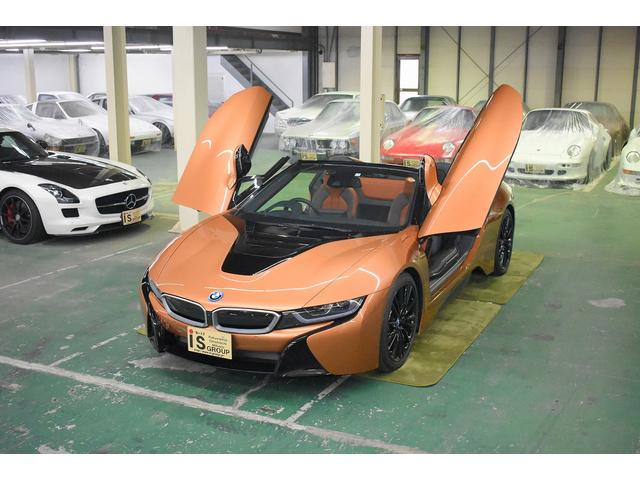 ＢＭＷ ｉ８ ロードスター　右ハンドル　保証書　取説　レーザーライト　ドライカーボンインテリアトリム　ｉインテリアデザインＡＣＣＡＲＯ　ブラックハイグロスブレーキキャリパー　オプションアルミホイール　ドライブレコーダー