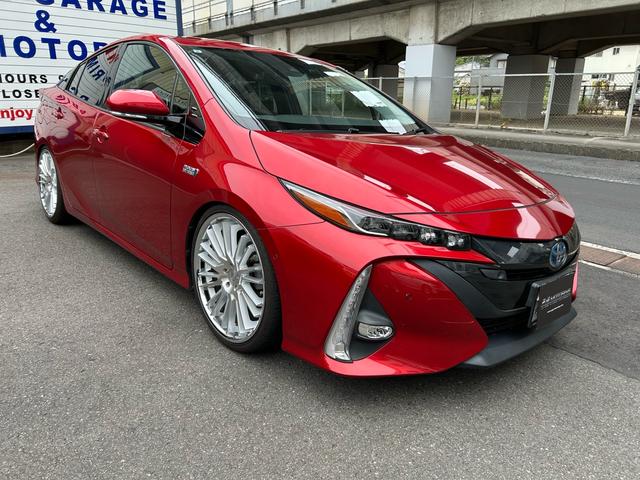 Ａレザーパッケージ　６０プリウス　ハイブリッド　　シ－トヒ－タ－　ステアリングヒ－タ－　ドラレコ　車高調　２０インチホイル