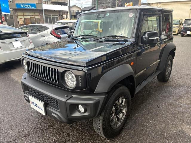 ジムニーシエラ(スズキ) ＪＣ　ＪＣ／４ＷＤ／ＬＥＤヘッドライト／Aftermarketグリル／純正８インチナビ／ＤＴＶ／Ｂｌｕｅｔｏｏｔｈ／バックカメラ／ＥＴＣ／ＨＤＭＩ・ＵＳＢケーブル／オートクルーズ／シートヒーター／純正１５インチアルミ 中古車画像