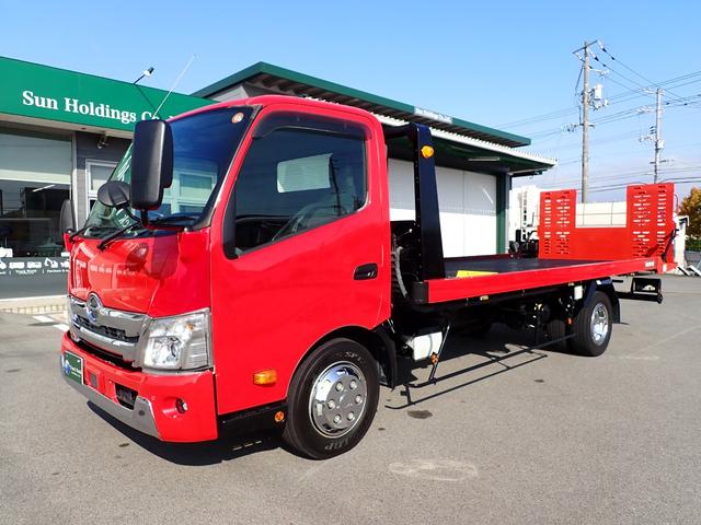 令和１年式のデュトロ・キャリアカー（積載車３ｔ積） 車検もあり、フルフラット、ラジコン付きで様々な場面で活躍してくれる車です