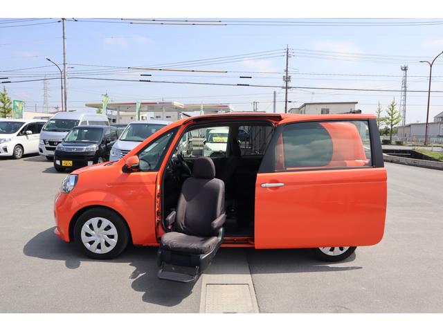 ポルテ(トヨタ) Ｆ　助手席リフトアップシート車　定期点検整備　福祉装置整備付き　衝突被害軽減ブレーキ　アイドリングストップ　左電動スライドドア　オートエアコン　ＨＩＤライト　フォグランプ　シートカバー　助手席用リモコン 中古車画像