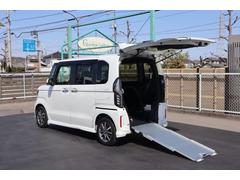 ホンダ　Ｎ−ＢＯＸカスタム　Ｌ　車いすスロープ車　４ＷＤ　アイドリングストップ