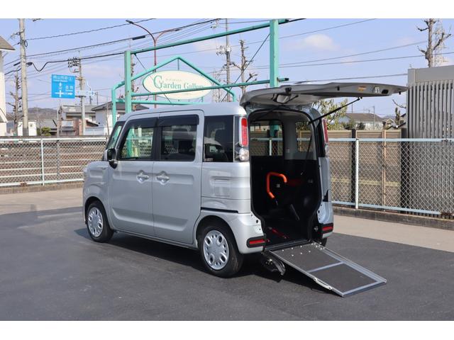 ハイブリッド　Ｘ　車いすスロープ車　アイドリングストップ、左電動スライドドア、ナビ・テレビ（フルセグ）・バックカメラ、ドライブレコーダー（前後）、ＥＴＣ、オートエアコン、シートヒーター（運転席）、ＬＥＤライト、車いす用ウィンチ