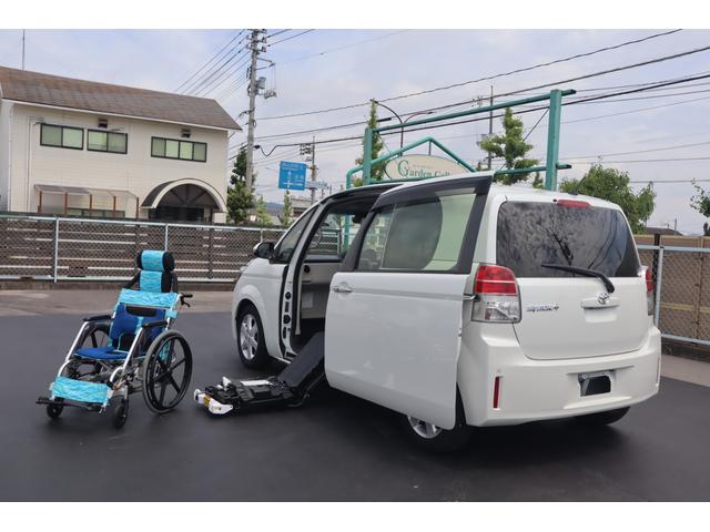 スペイド(トヨタ) Ｆ　サイドアクセス車　専用車いす仕様　業販可　ＡＢＳ　運転席・助手席エアバッグ　スマートキー＆プッシュスタート　衝突被害軽減ブレーキ　アイドリングストップ　左電動スライドドア　ナビ・テレビ・バックカメラ　ソナー（前後）　ＥＴＣ　アルミホイール 中古車画像