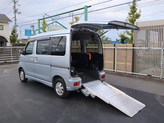 アトレーワゴン(ダイハツ) ＳＡＩＩＩ　車いすスロープ車　リヤシート付き仕様　ＳＡＩＩＩ　車いすスロープ車リヤシート付き仕様 中古車画像