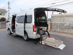 NV350キャラバンバン 車いすリフト車 車いす2台仕様ストレッチャー固定装置付き アラウンドビューモニター(ナビ画面ルームミラー内) キーレス リヤクーラー、リヤヒーター ETC ストレッチャー固定装置、出てくる手すり(前後) アシストグリップ アシストレール(右側)ステップイルミ 中古車画像