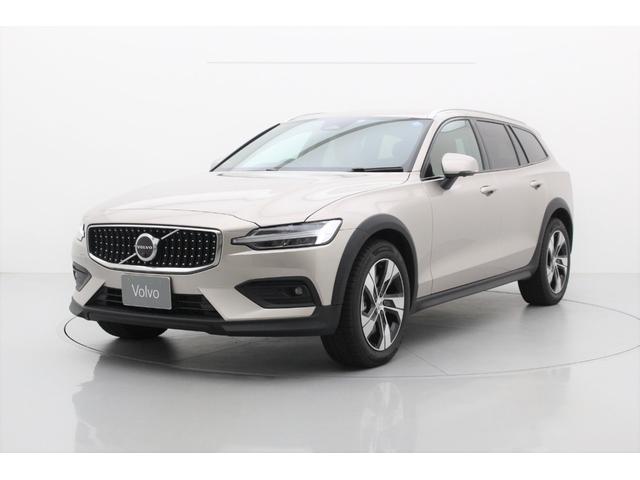 Ｖ６０ クロスカントリー　アルティメット　Ｂ５　ＡＷＤ　当社社用車　Ｇｏｏｇｌｅ搭載　ハーマンカードンオーディオ　レザーシート　シートヒーター　ベンチレーション　マッサージ機能　ヘッドアップディスプレイ　ナビ　全方位カメラ　ＥＴＣ　パワーテールゲート（1枚目）