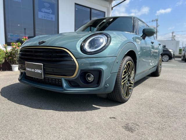 ＭＩＮＩ クーパー　クラブマン　アントールド・エディション　１８インチアロイホイール　アントールド２ポーク２トーン　ピアノブラックエクステリア　アントールドサイドスカットル　アントールドボンネットストライプ　ＬＥＤヘッドライト