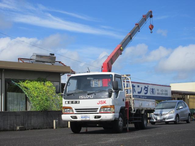 いすゞ エルフトラック 　古川ユニック５段クレーン　ラジコン付　６速マニュアル　４６００ｃｃディーゼル