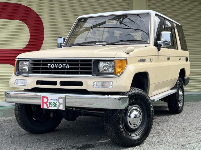 ランドクルーザープラド ＥＸワイド　全塗装車　３．０ディーゼルＴＢ　８人乗り　４ＷＤ　サンルーフ　２インチリフトアップ　社外ＨＤＤナビ　フルセグＴＶ　ＤＶＤ　Ｂカメラ　ＥＴＣ　リヤヒーター　ＬＥＤライト　ＬＥＤテール　社外１６インチＡＷ（1枚目）
