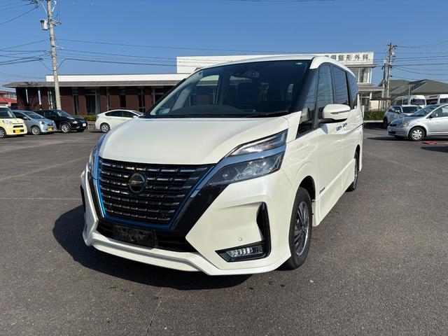 セレナ(日産) ｅ−パワー　ハイウェイスターＶ　レンタカーアップ車　　プロパイロット　ドライブレコーダー　バックカメラ　ナビ　ＴＶ　クリアランスソナー　　レーンアシスト　衝突被害軽減システム　両側電動スライドドア　オートマチックハイビーム 中古車画像