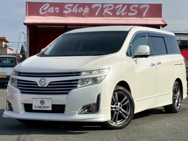 エルグランド(日産) ２５０ハイウェイスターアーバンクロム　メーカーナビＴＶ　全方位カメラ　純正エアロ　１８ＡＷ　ＣＤ　ＤＶＤ　ＢＴ　両側パワースライドドア　ハーフレザーシート　ＨＩＤライト　フォグ　ミラーウインカー　インテリキー　３列７人乗り 中古車画像