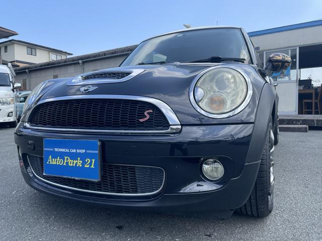 ＭＩＮＩ クーパーＳ　ターボ　ＭＩＮＩＬＩＴＥ１６インチ　ドライブレコーダー　アルミホイール　ＨＩＤ　キーレスエントリー　ＡＴ　盗難防止システム　記録簿　ＡＢＳ　ＣＤ　エアコン　パワーステアリング（1枚目）