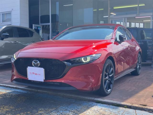 MAZDA3ファストバック（マツダ）２０Ｓ　ブラックトーンエディション　ＥＴＣ　全周囲カメラ　ナビ　クリアランスソナー　オートクルーズコントロール　レーンアシスト　衝突被害軽減システム　アルミホイール　オートマチックハイビーム　オートライト　ＬＥＤヘッドランプ 中古車画像