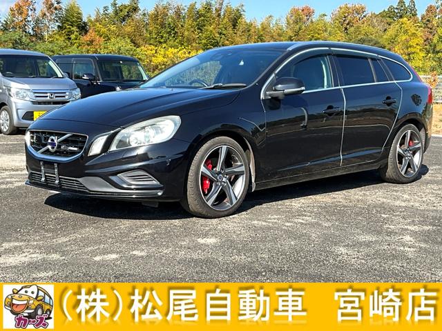 ボルボ Ｖ６０ Ｔ４　Ｒデザイン　ＥＴＣ　バックカメラ　ナビ　ＴＶ　クリアランスソナー　オートクルーズコントロール　レーンアシスト　アルミホイール　ＨＩＤ　パワーシート　革シート　スマートキー　電動格納ミラー　シートヒーター　ＡＴ