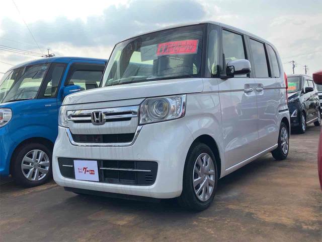 バックカメラ！簡単に駐車出来る喜びを与えてくれます！ アイドリングストップ　電動格納ミラー　シートヒーター　ベンチシート　ＣＤ