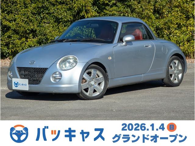 純正１５ｉｎアルミホイール　マニュアルモード付ＡＴ ＭＯＭＯステアリング　革シート　ＨＩＤヘッドライト　フォグランプ