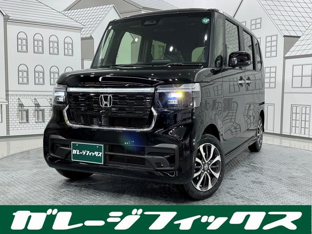 Ｎ－ＢＯＸカスタム ベースグレード　届出済み未使用車　バックカメラ　両側スライド・片側電動　電動スライドドア　クリアランスソナー　オートクルーズコントロール　レーンアシスト　衝突被害軽減システム　オートライト　ＬＥＤヘッドランプ　Ｓキー（1枚目）