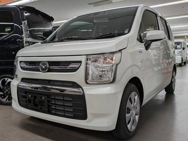 ハイブリッドＸＧ　届出済未使用車　４ＷＤ　衝突被害軽減システム　盗難防止システム　ＣＶＴ　オートライト　アイドリングストップ　シートヒーター　オートエアコン　スマートキー　ハイブリット