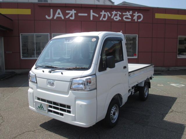 スタンダード　届出済未使用車　４ＷＤ　エアコン　衝突被害軽減装置　アイドリングストップ　ＡＭ・ＦＭラジオ　ＣＶＴ　付属品取付済【フロアマット　サイドバイザー　リアゲートチェーン　ゲートプロテクター　荷台ゴムマット】