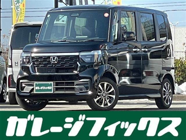 ベースグレード　両側スライド・片側電動　クリアランスソナー　オートクルーズコントロール　レーンアシスト　衝突被害軽減システム　オートライト　ＬＥＤヘッドランプ　スマートキー　アイドリングストップ　電動格納ミラー