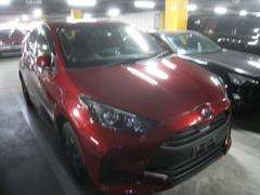 ヤリス X 4WD セーフティセンス付 中古車画像