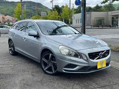 ボルボ　Ｖ６０　Ｔ６　ＡＷＤ　Ｒデザイン　４ＷＤ