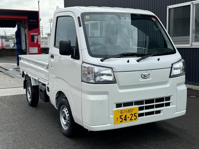 ダイハツ ハイゼットトラック 　届出済み未使用車　メーカー保証　４ＷＤ