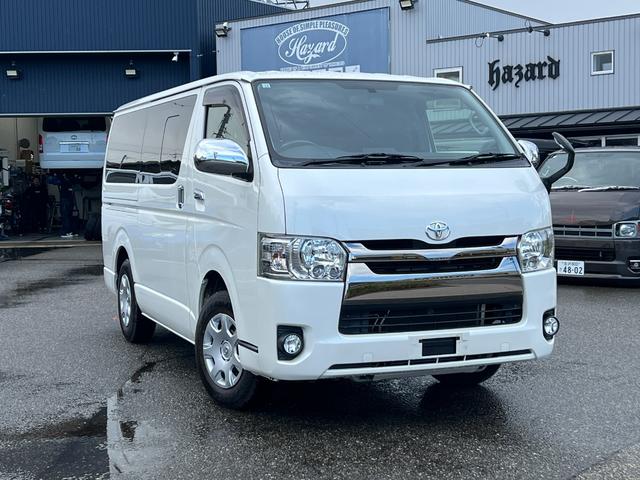 ハイエースバン スーパーGL ダークプライム 4WD LEDヘッドライト フルセグTVナビ TRDショックアブソーバー スマートキー ハーフレザーシート(1枚目)