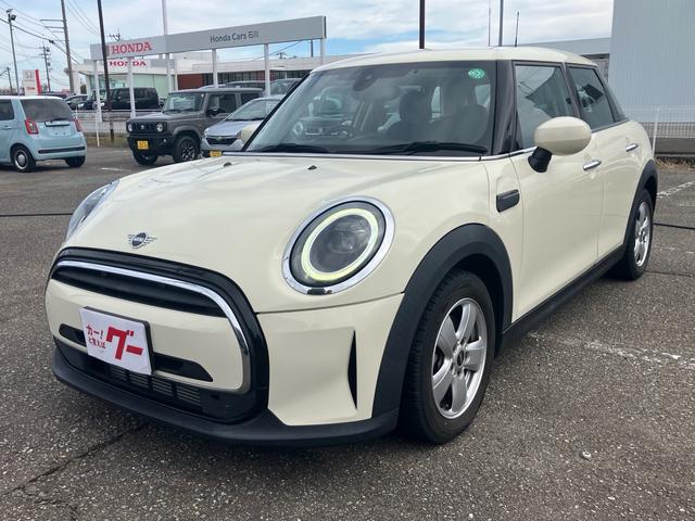 MINI 5 DOOR（ミニ）ワン　クラシックトリム　純正ＨＤＤナビ　バックカメラ　Ｂｌｕｅｔｏｏｔｈオーディオ　ＥＴＣ　スマートキー　プッシュスタート　オートクルーズコントロール　ＬＥＤヘッドライト　オートエアコン 中古車画像