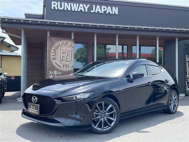 ＭＡＺＤＡ３ファストバック １５Ｓツーリング　ワンオーナーＦ６速３６０°セーフティー　イモビ　クルコン　地デジ　フルオートエアコン　エアバック　ＡＢＳ　メモリナビ　サイドエアバッグ　キーフリー　ＷＡＢ　ナビＴＶ　衝突安全ボディ　インテリキー（1枚目）